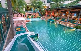 A One Royal Cruise Hotel Pattaya